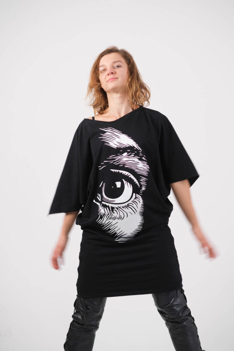 🌑 Tunika oversize z nadrukiem THE EYE - obrazek 2